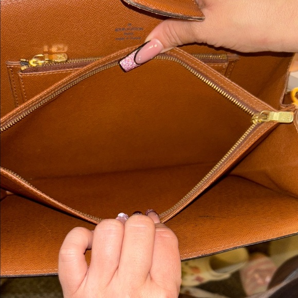 Louis Vuitton Brown Monogram Courcelles - Picture 6 of 17